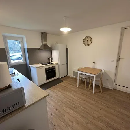 Maison Perouge 度假居 苏斯通