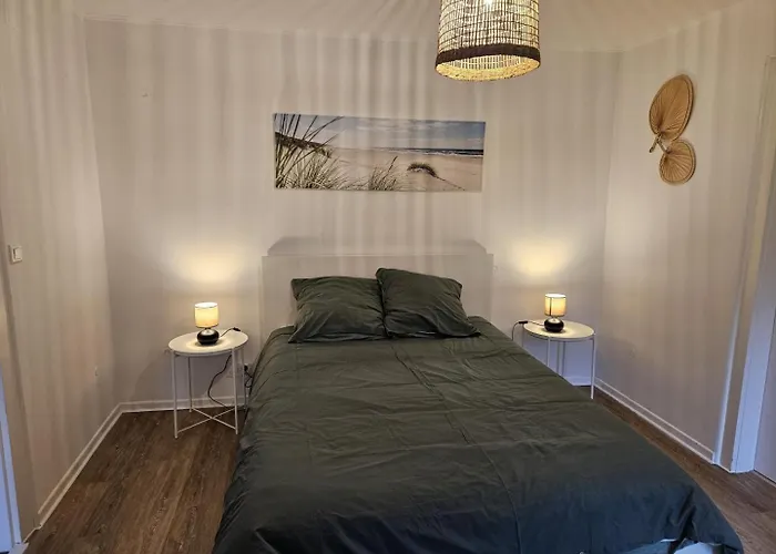 Maison Perouge * סוסטון